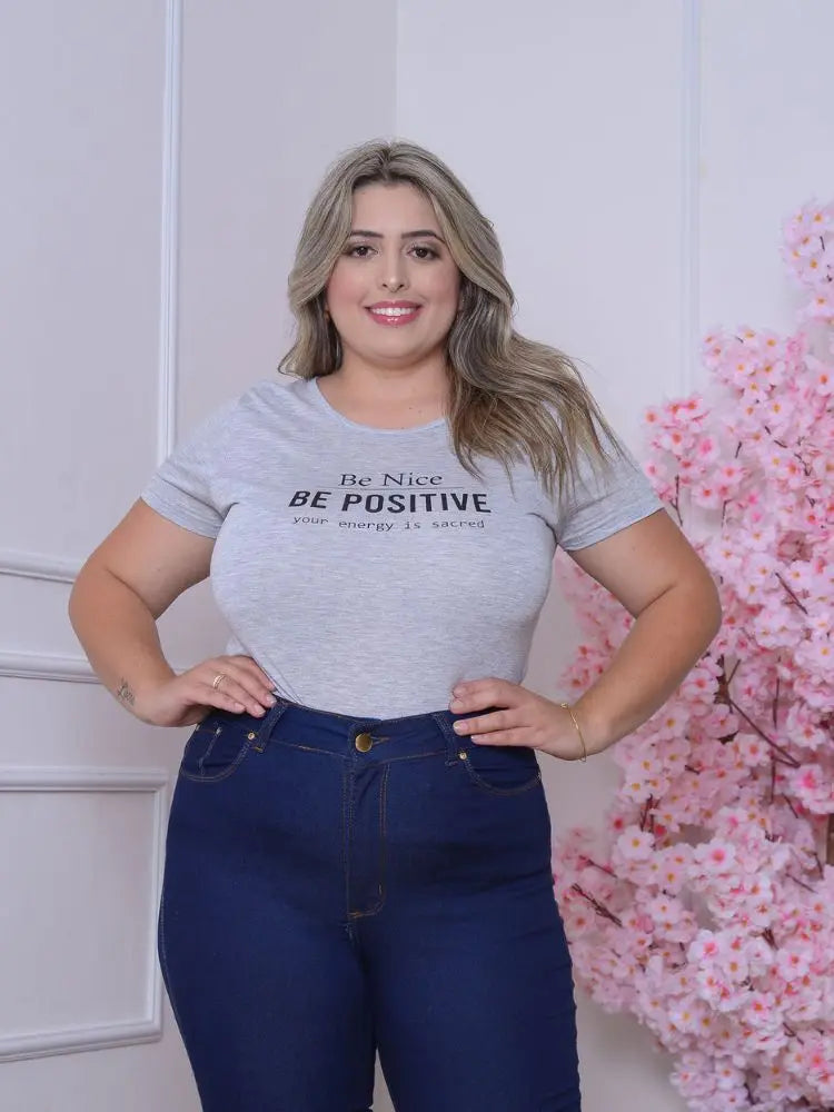 Camiseta Feminina Cinza com Estampa Sortida